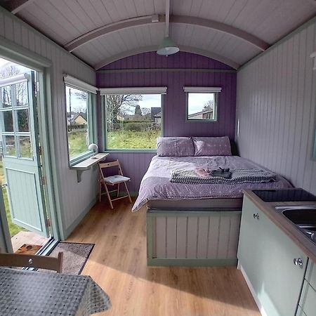 Market Street Shepherd'S Hut Leitrim Dromahair Dış mekan fotoğraf