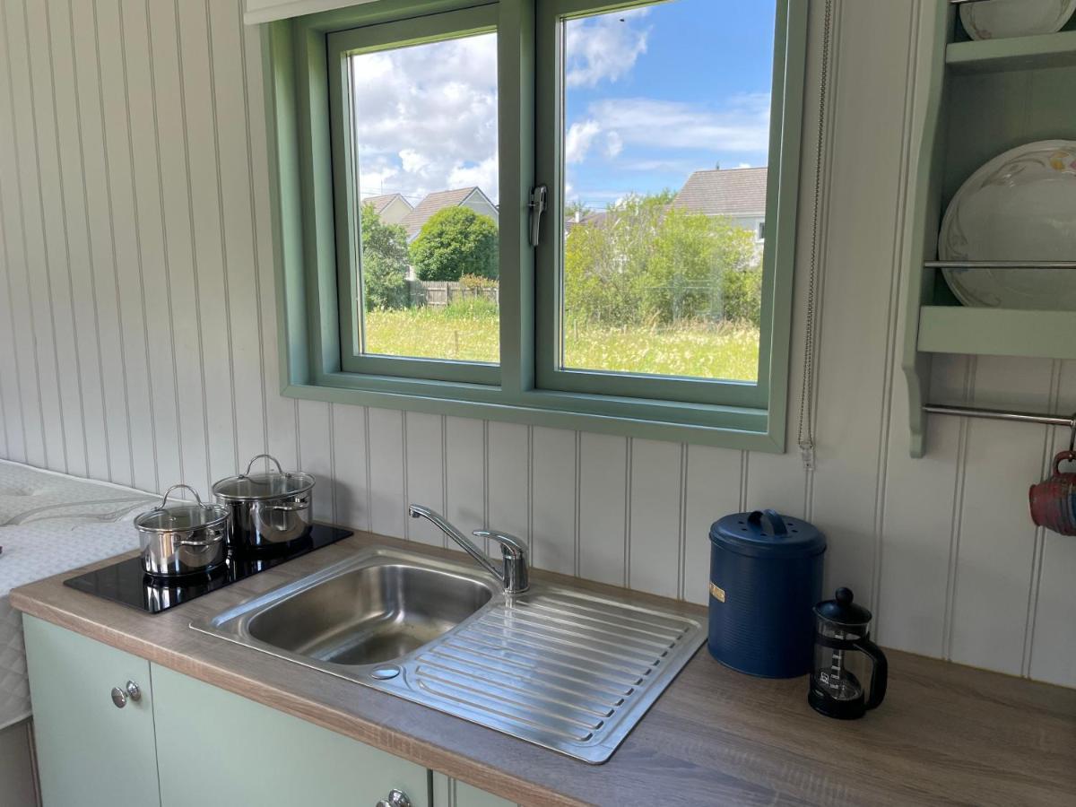 Market Street Shepherd'S Hut Leitrim Dromahair Dış mekan fotoğraf